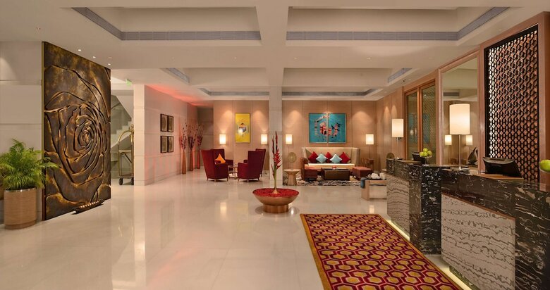 Hotel Grand Sarovar Premiere