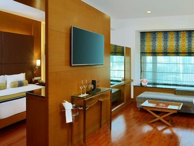 Hotel Grand Sarovar Premiere