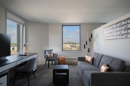 Renaissance Des Moines Savery Hotel