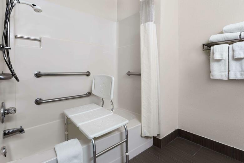 Hotel Baymont Inn & Suites - Waterloo