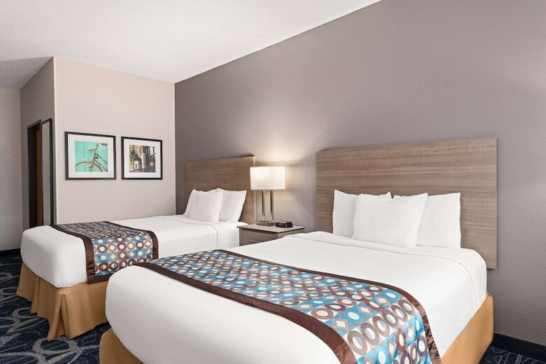 Hotel Baymont Inn & Suites - Waterloo