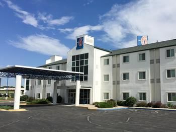 Motel 6 Junction City
