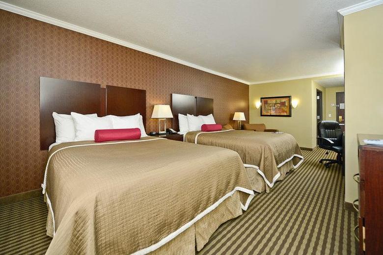 Best Western Plus Olathe Hotel & Suites