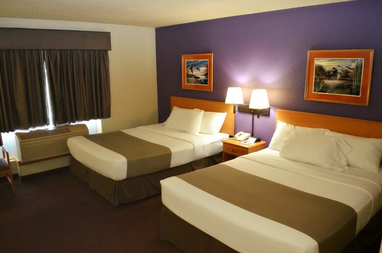 Fossil Creek Hotel & Suites