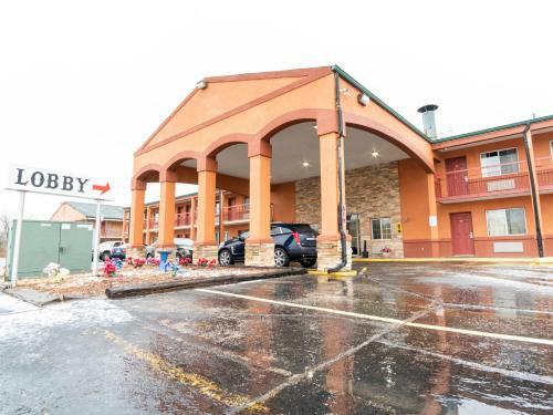 Hotel Howard Johnson Inn - Salina