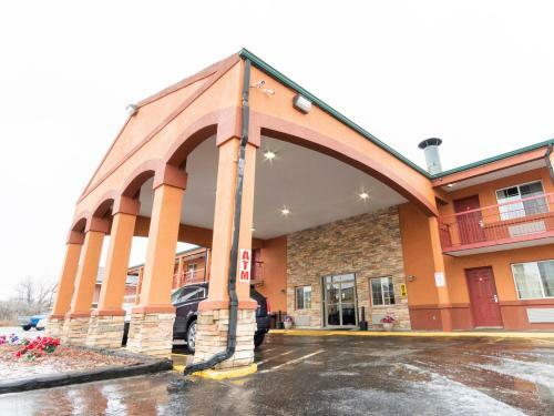 Hotel Howard Johnson Inn - Salina