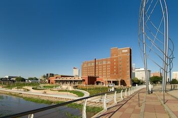 Drury Plaza Hotel Broadview Wichita