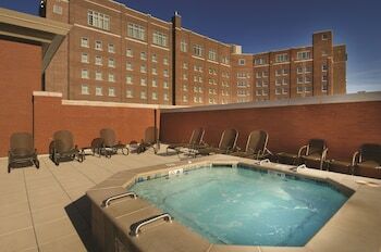 Drury Plaza Hotel Broadview Wichita