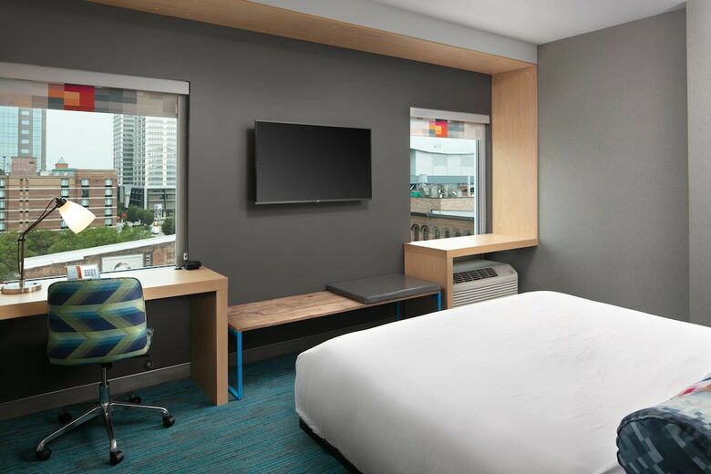 Hotel Aloft Louisville Downtown
