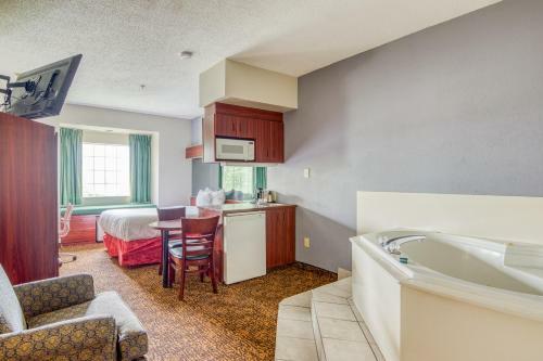 Hotel Microtel Inn And Suites