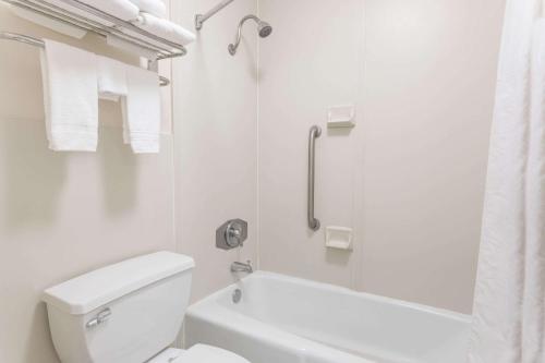 Motel Super 8 By Wyndham Baton Rouge/i-10