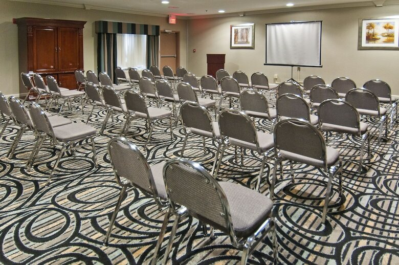 Holiday Inn Express Hotel And Suites Lake Charles