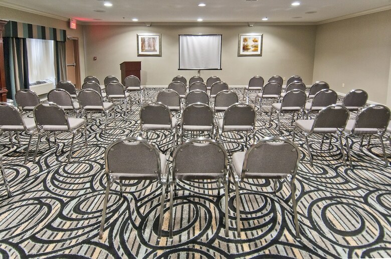 Holiday Inn Express Hotel And Suites Lake Charles