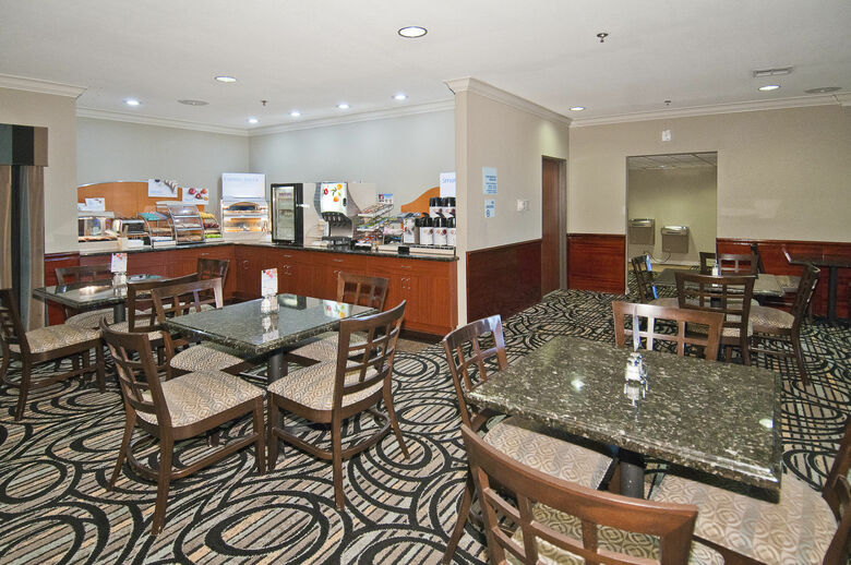 Holiday Inn Express Hotel And Suites Lake Charles