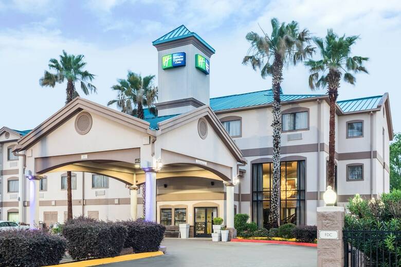 Holiday Inn Express Hotel And Suites Lake Charles