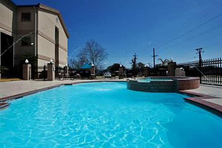 Holiday Inn Express Hotel And Suites Lake Charles