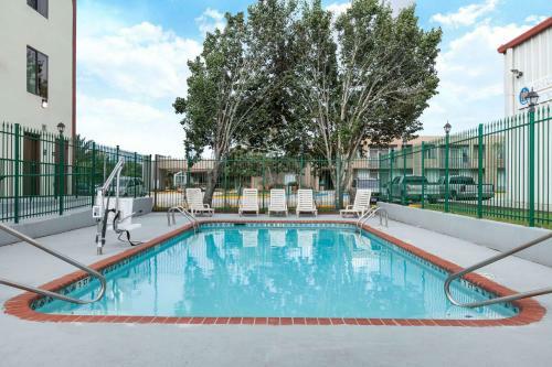 Hotel Days Inn Laplace