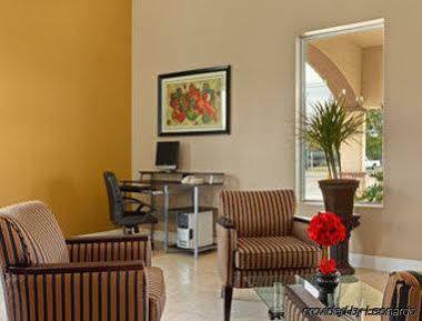 Hotel Super 8 Leesville