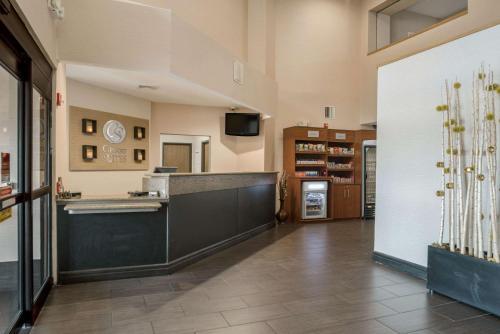Hotel Comfort Suites Monroe