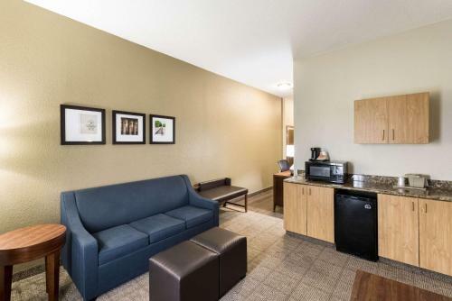 Hotel Comfort Suites Monroe