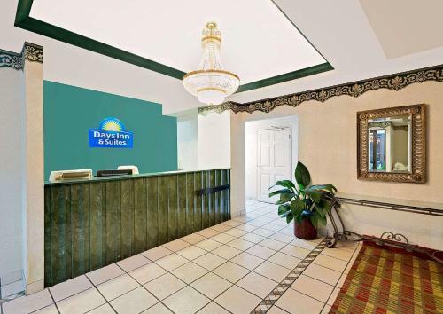 Hotel Days Inn & Suites By Wyndham Opelousas