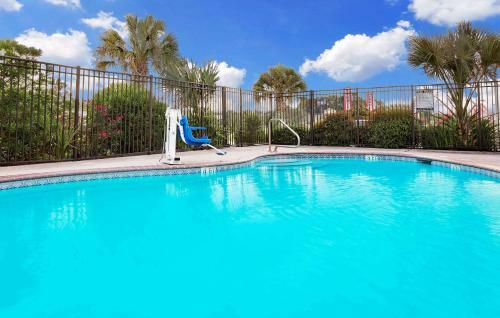 Hotel Days Inn & Suites By Wyndham Opelousas