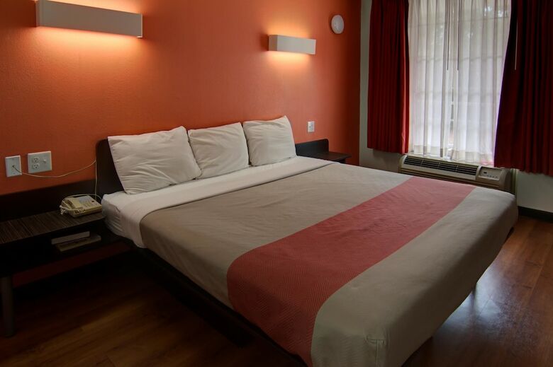 Motel 6 West Monroe