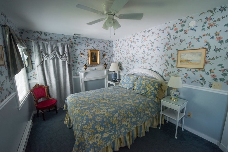 Bed & Breakfast Anne's White Columns Inn