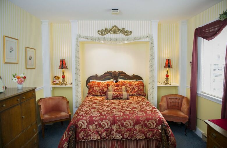 Bed & Breakfast Anne's White Columns Inn