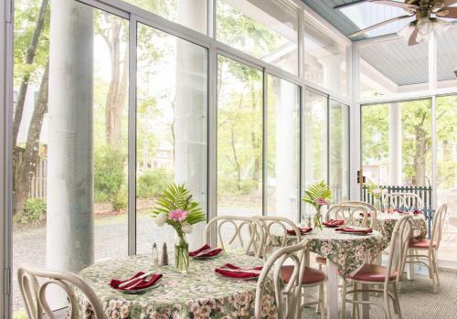 Bed & Breakfast Mira Monte Inn & Suites