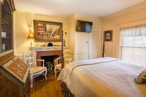 Posada Hartstone Inn & Hideaway