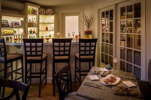 Posada Hartstone Inn & Hideaway
