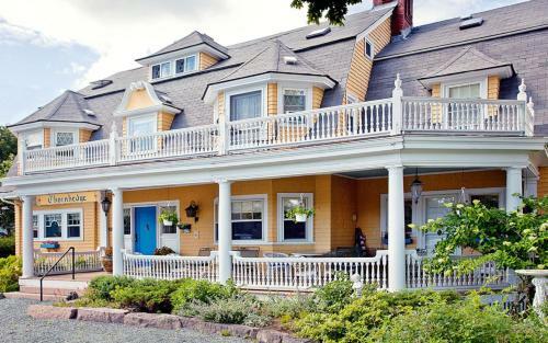 Posada Thornhedge Inn