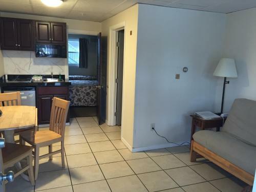Sea Cliff House Motel