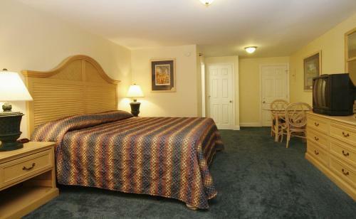 Hotel Seafarer Condominium Resort