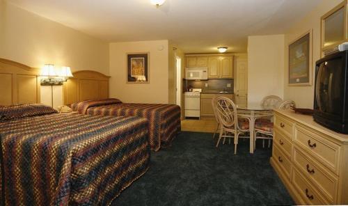 Hotel Seafarer Condominium Resort