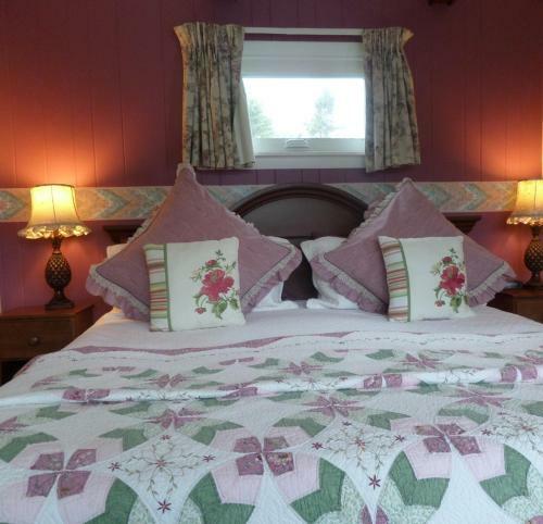 Claddagh Motel & Suites