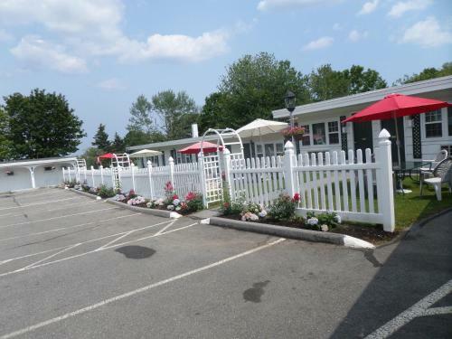 Claddagh Motel & Suites
