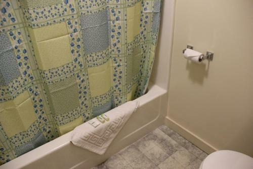Schooner Bay Motor Inn