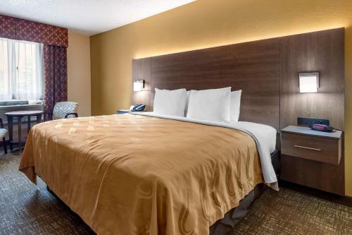 Hotel Super 8 Sanford Maine