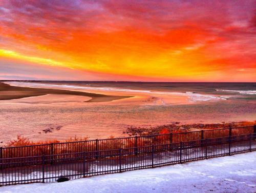 Hotel Anchorage By The Sea