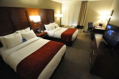 Merit Hotel & Suites