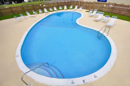 Merit Hotel & Suites