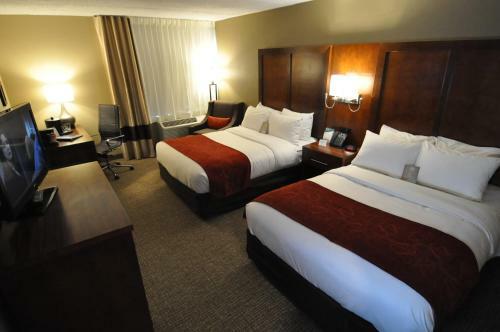 Merit Hotel & Suites
