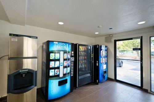 Motel 6 Camp Springs