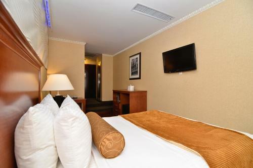Envy Hotel Baltimore Inner Harbor