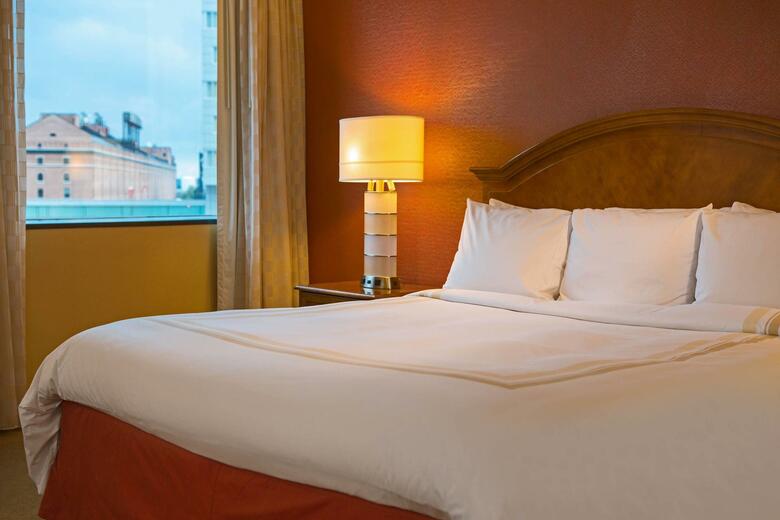 Hotel Baltimore Marriott Inner Harbor At Camden Yards
