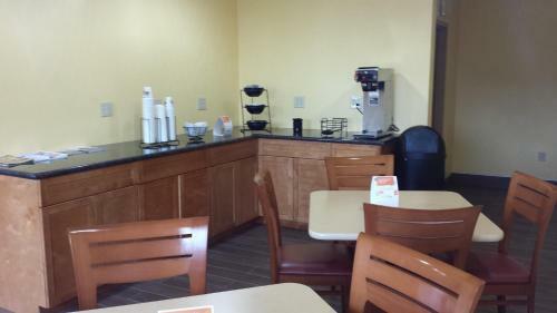 Hotel Rodeway Inn Camp Springs