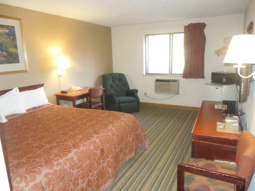 Super 8 Motel Waldorf