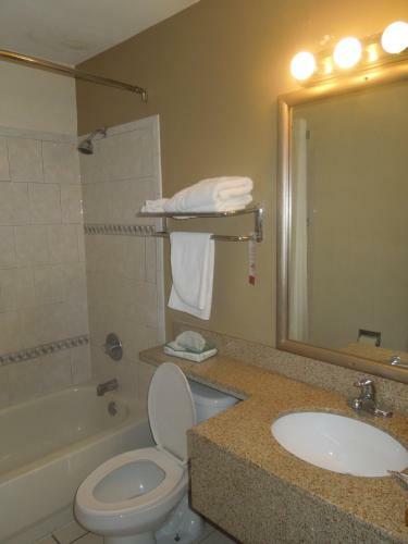 Super 8 Motel Waldorf